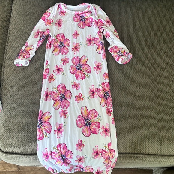 Cocomoon gown. 0-3 months. Excellent condition. - Picture 1 of 2